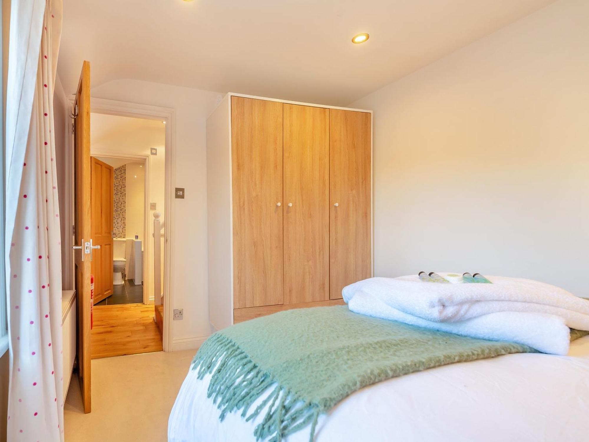 Kings Lea Villa Lymington Exterior photo